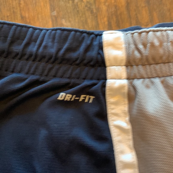 Nike Dri-Fit Basket-Ball Shorts XL - Picture 5 of 9
